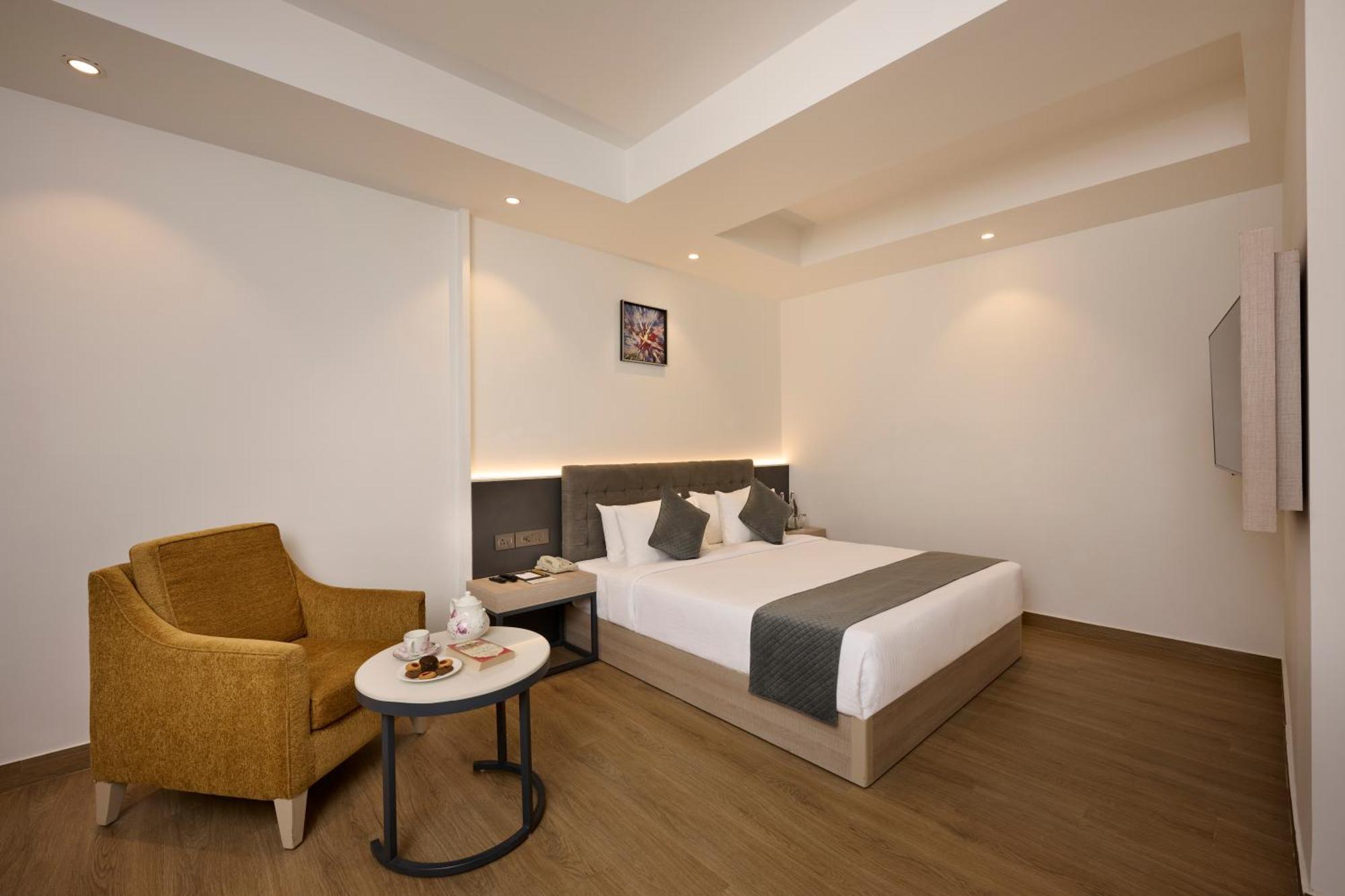 Delite Sarovar Portico Faridabad Exterior foto
